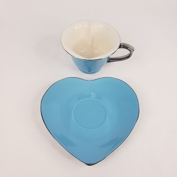 Classic Coffee & Tea Inside Out Heart Shaped Tea Cup + Saucer‎ Blue Silver Rim - Picture 2 of 8